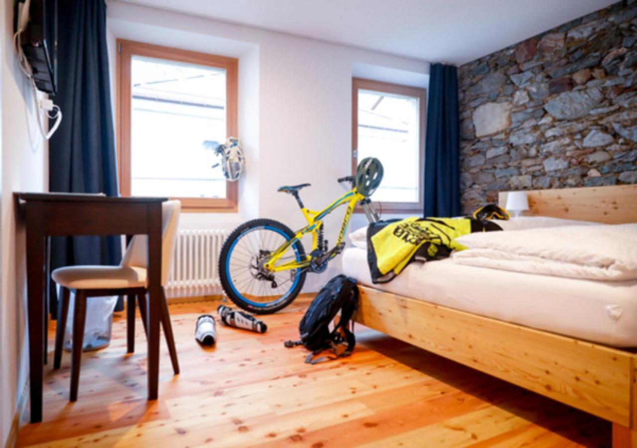 Bed&Bike Tremola San Gottardo Otel Airolo Dış mekan fotoğraf