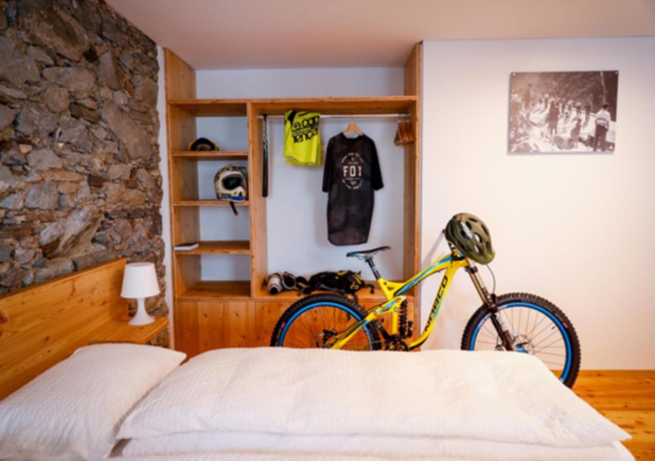 Bed&Bike Tremola San Gottardo Otel Airolo Dış mekan fotoğraf